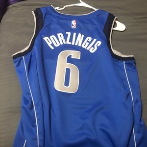 Dallas mavericks kristaps Porzingis Nike jersey XL